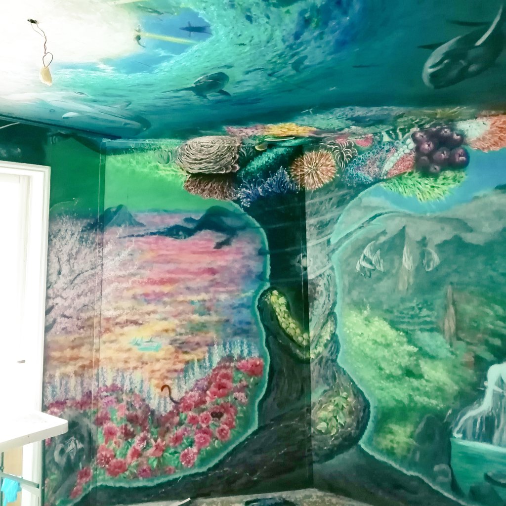 paintingcomtrue's tweet photo. Still working on this mural whilst working on translation.
#art #mural #oilmural #oilpainting #interiordesign #walldecor #ceilingdesign #fineart #artoninstagram #실내인테리어 #벽화 #그림 #underthesea #그림주문 #인테리어 #paintedhouse #nowhitewall #화가의집 #roomoftheday https://t.co/pw1qM5WRhW