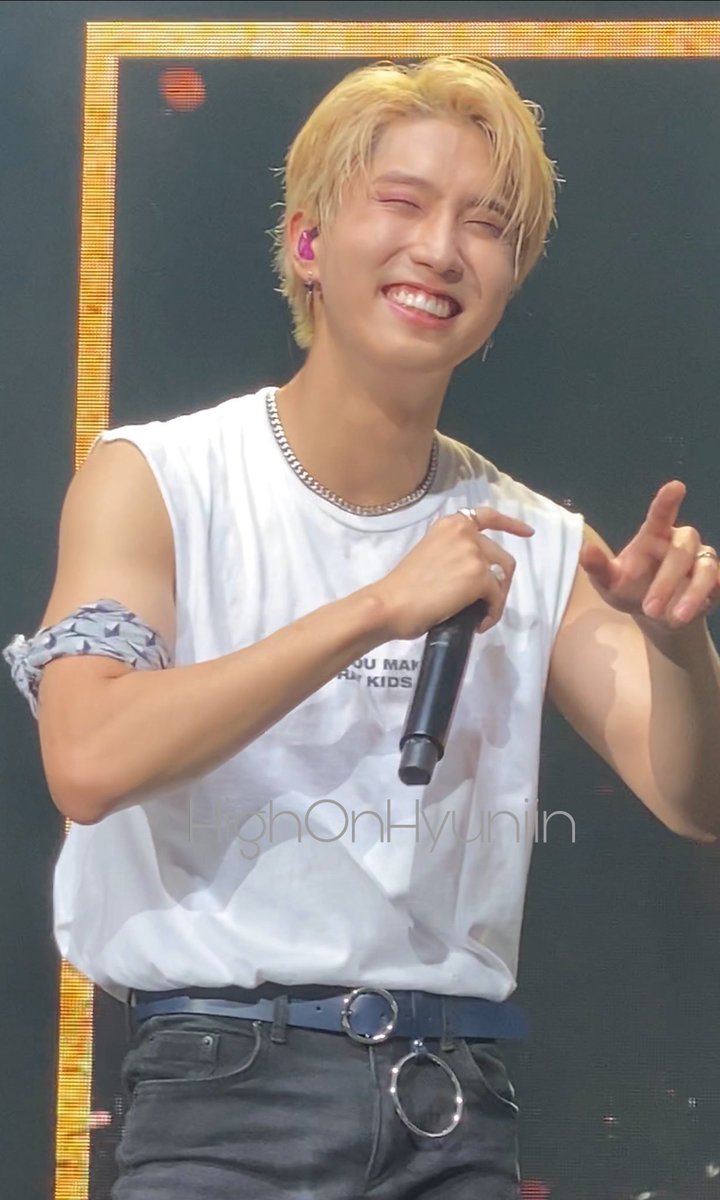 sleeveless sleeveless  arms  CUTE SMILE  face what did u see