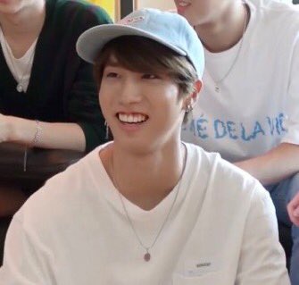 jisung in white ur SO FUCKING SEXY