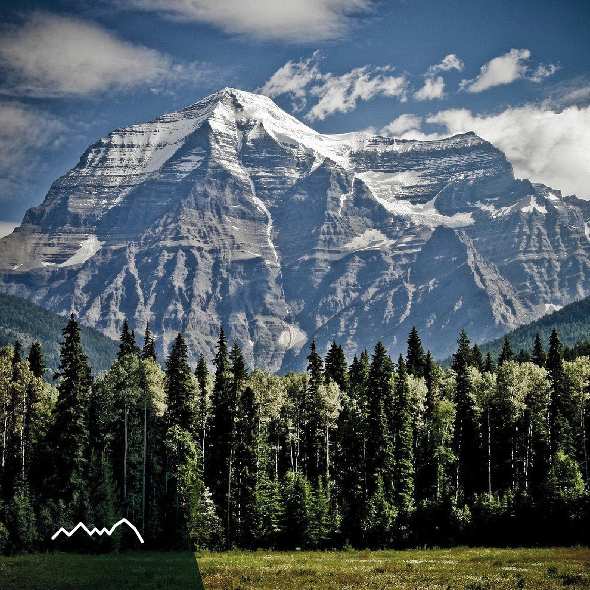 Majestuosidad 😳 La montaña esconde adjetivos que nos pueden ayudar a ser mejores. ¡Sácale partido! #espiquer #landscape #paisajes #paisajesnaturales #naturaleza #travel #fotografia #mountain #montaña