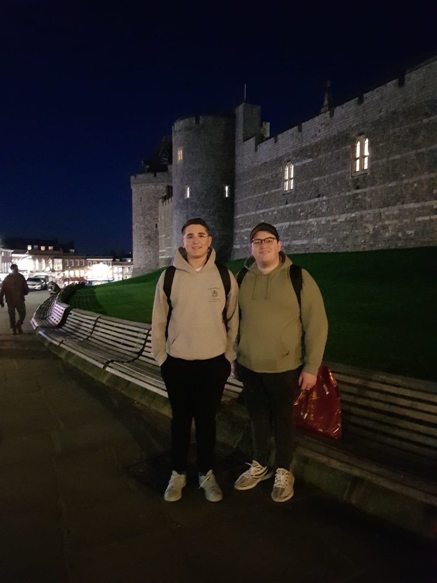 bcheritagetours's tweet photo. Britain’s Heritage - on Tour with BCHT Drew and Gabrielle on a layover tour in Windsor, using their time wisely to discover life outside Heathrow #iwilltravelagain #blackcabheritagetours #windsor #windsortour #royaltour https://t.co/a53yJHink4