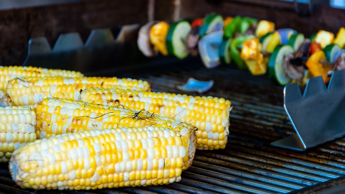 Grilling is one of the best parts of summer, we love grilling up some delicious veggies and eating them with some of our yummy hummus. What's your favorite thing to cook up on the grill?