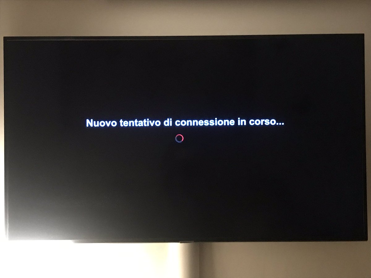 fedecolucci90's tweet photo. C’è #netflixdown ed è solo lunedì https://t.co/UjvnqhZG8I