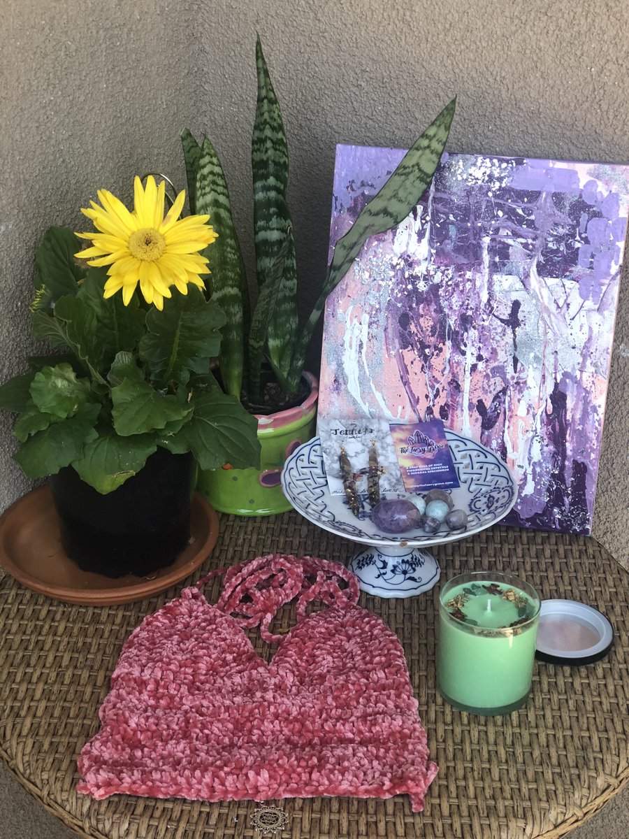 APPRECIATION GIVEAWAYI collaborated with a few talented souls to give THREE winners a handmade top, a candle, jewelry, crystals and an art piece! Here’s how to enter:• Must follow ALL the featured creators below (I will check) • RTTag some friends for extra entries!