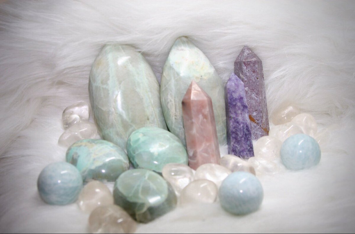 MEET JADE:Hey! My name is Jade  High Quality Crystals are what make “The Faery Grove” so special! Every single crystal is highly vibrational & handpicked for the best color and quality Updates Every Friday @ 1Pm Est   http://Shopthefaerygrove.com 