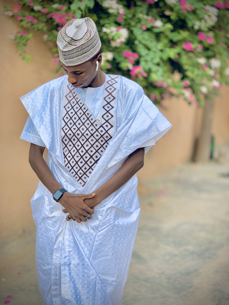abbaty_1's tweet photo. Eid Mubarak beautiful people 🕊 https://t.co/lkoyaKAv66