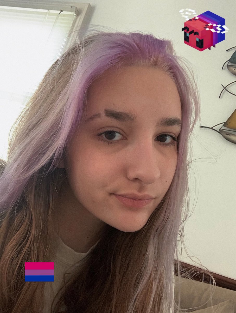 tsukkiyamaist's tweet photo. MY HAIRS PURPLE AGAIN OPRAH GIF https://t.co/RNikNsbKsM