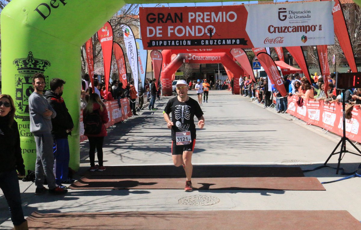 Desde @BRCaniles con la camiseta que me hice en el estreno de mi primera "Media" en Baza en 2016 pocos meses antes de tener a mi primer zagalillo. 
Pd: Para más friki todavía, decir que soy técnico de Rayos X 🤣🤣🤣
#DíaDelOrgulloFriki 
#ComunidadBR  
 #YosoyBeerRunners