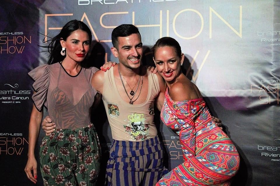 MidWoman's tweet photo. ¡HOY ESTAMOS DE FIESTA! Queremos felicitar al @BreathlessRC por su cuarto aniversario 😃🎉🎈. Muchas gracias por tan excelente servicio y momentos inolvidables de moda y glamour ¡Que sean muchos años más en tus instalaciones de lujo! 😉✨ #breathlessrc4toaniversario #midwoman https://t.co/iSR6PZ1nVW