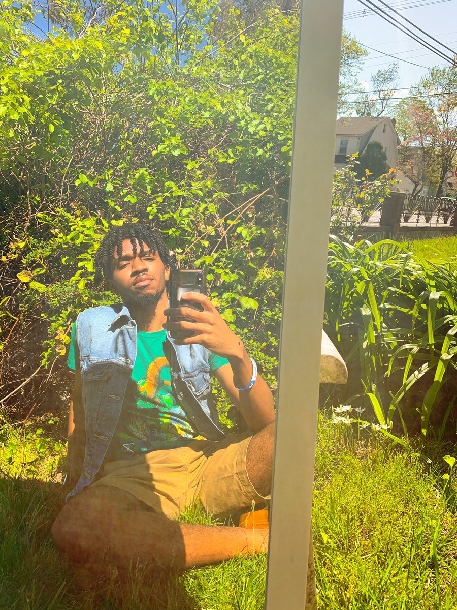 Was bored so I thought I’d join in this quarantine mirrors trend.(thread)