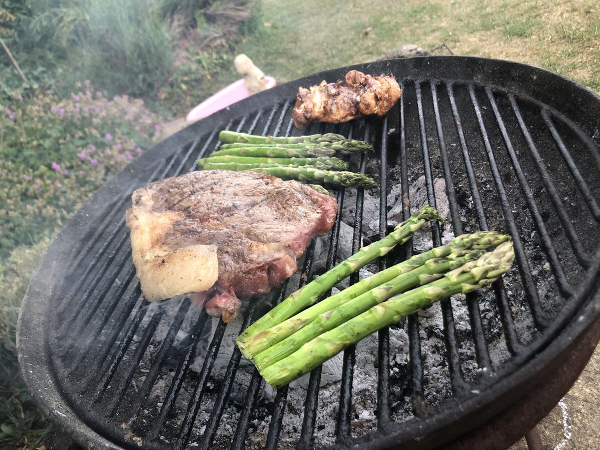 This steak <a href="/ArtofmeatJon/">Jon West</a>. Incredible.