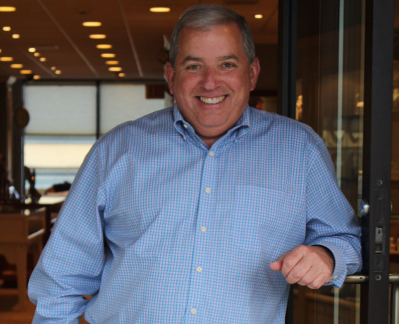 #Drivein #movies for the Town of #Ridgefield #free #familyfriendly thx to <a href="/CraigsSince1950/">Craig's Fine Jewelry</a>... bit.ly/2XubD6c