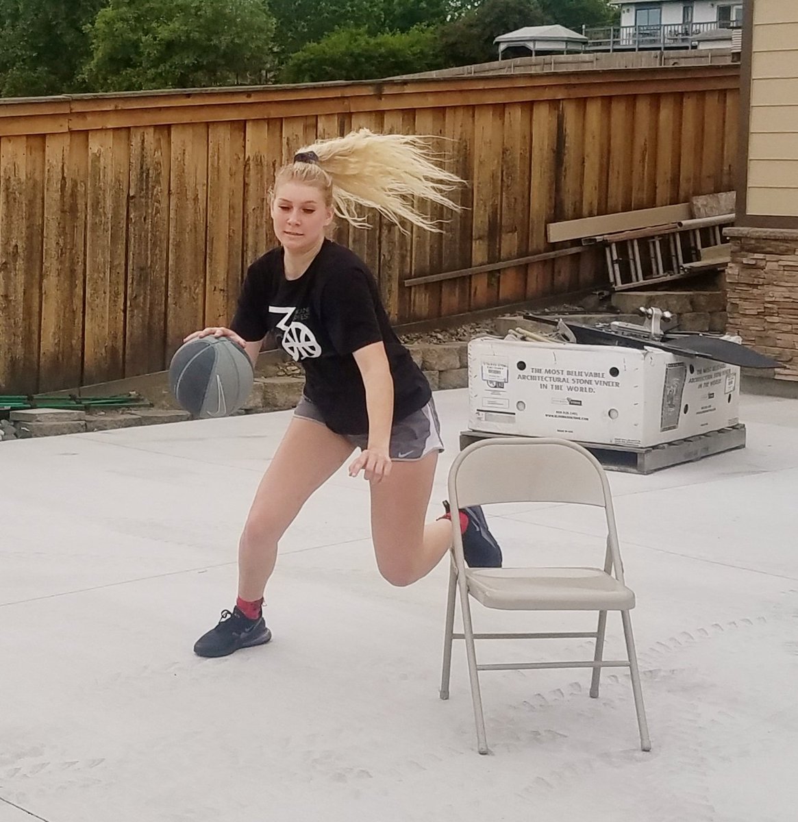 GirlBantams's tweet photo. Clarkston HS Bantam's Erika Pickett, 2022, 6'1, 3.9 GPA, plans to be a pharmacist. She knows how to put the work in to achieve her goals! https://t.co/dhA6jXCd4s