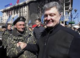 (13) Çikolata markası Roshen& #39;in sahibi   #Poroshenko, işadamıydı. Soros& #39;a ve AB-D fonlarına yakındı. Seçilince Rusya& #39;da olan fabrikalarını, mal varlığını elden çıkardı;önüne konulan ajendayla siyaset yaptı, içten içe   #ukrayna milliyetçisi halleri onu koltuğa oturtanları kızdırdı.