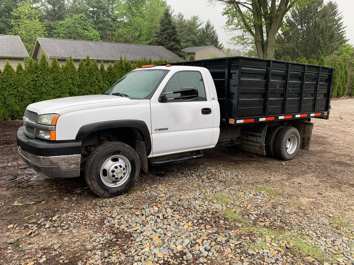 ThePropertycom2's tweet image. 2004 Chevy 4x4 3500 with dump bed, 61000 miles. Very few if any miles in snow. Low to no rust. 20,000.00.