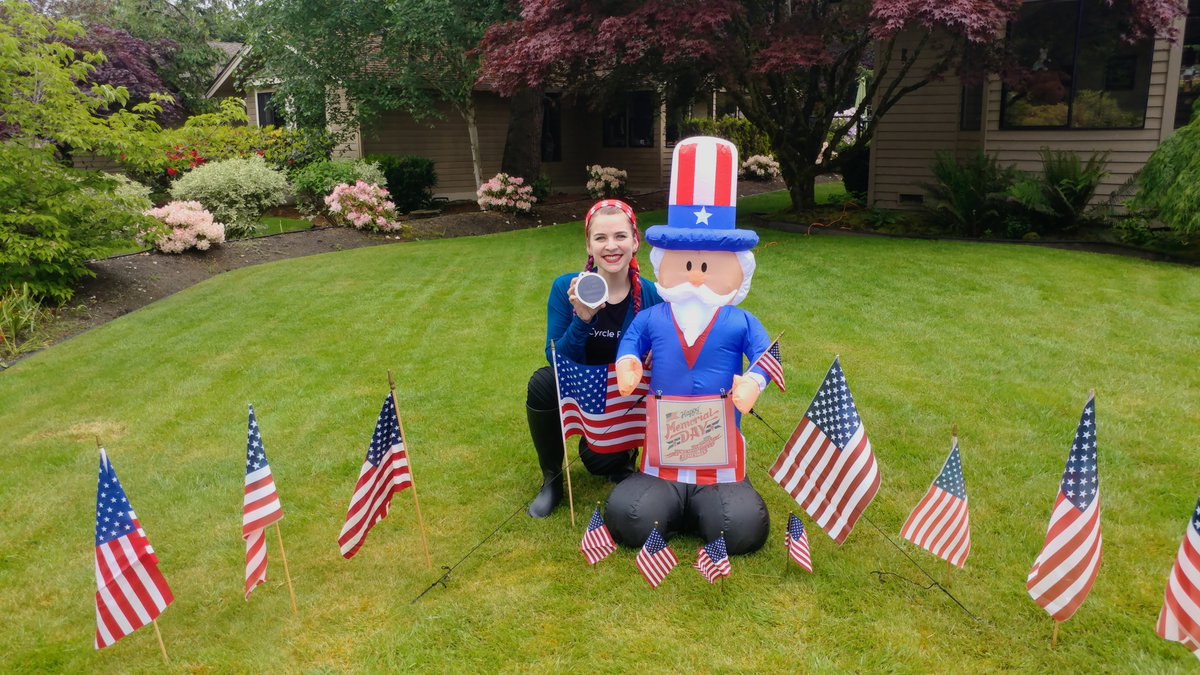 CyrclePhone's tweet photo. Happy Memorial Day 
Hope you were able to reflect and honor those who made the ultimate sacrifice for those they loved
#memorialday #memorialday2020 #grateful #sacrifice #starsandstripes #redwhiteblue #bethankful #reflect #honor #cyrclephone #benonrectangular #cyrcle #smartphone https://t.co/gyeDZfprTH