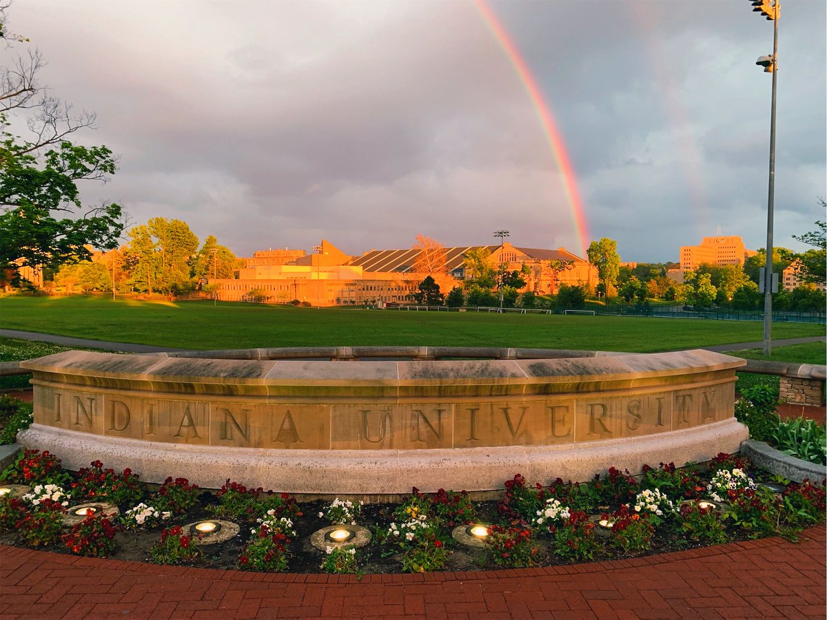 IUBloomington's tweet photo. Better days are ahead. ✨

📸: @laurenhipple https://t.co/hVIj9pFcmU