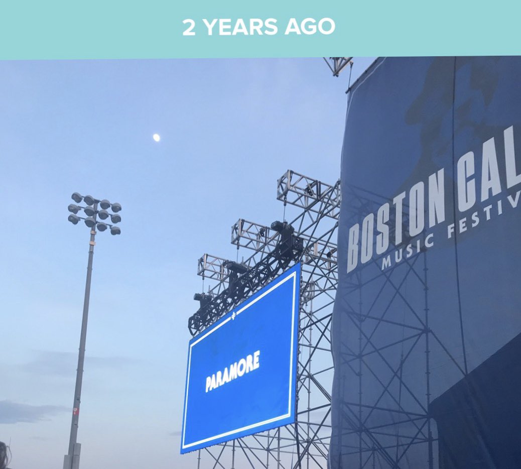 ohhaimegan's tweet photo. Two years since @paramore at @bostoncalling 🥺😭 @yelyahwilliams https://t.co/LnTqMpWWdZ