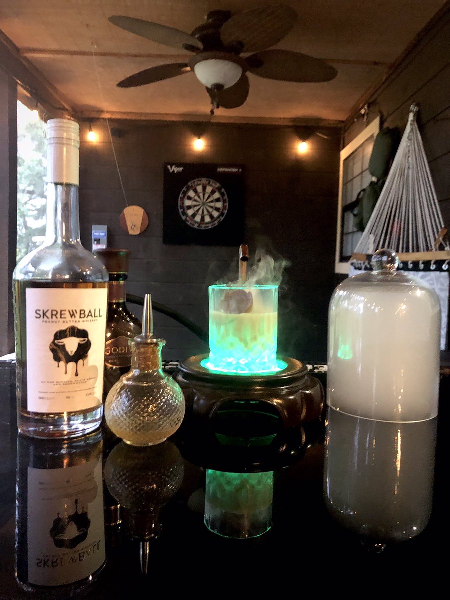 LewSmokin's tweet photo. Made a @getskrewed Smoked Peanut Butter Cup Old Fashioned.  Smoked with cracked cinnamon and garnished with a Reese’s cup.   Yeah, I’d drink it again....   🥃🥜🍫💨 https://t.co/xYq9zaFwk6