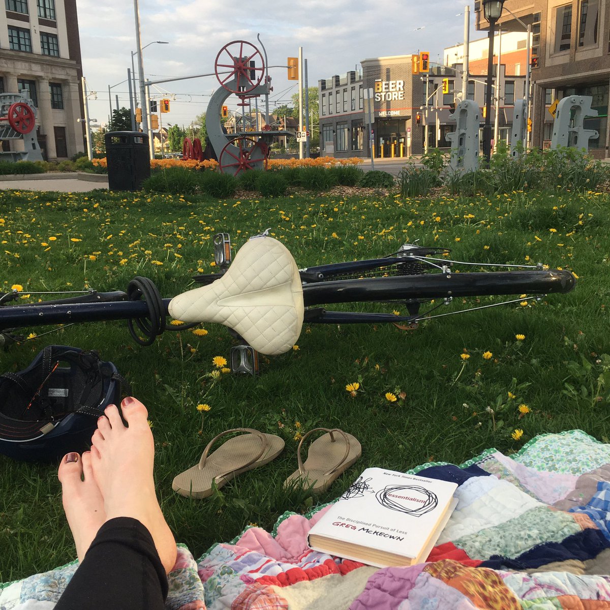 sjaybrown's tweet photo. #DTK lounging. 

Where are your favourite outdoor nooks and crannies @DTKNeighbours peeps? https://t.co/3CO8m92M0O