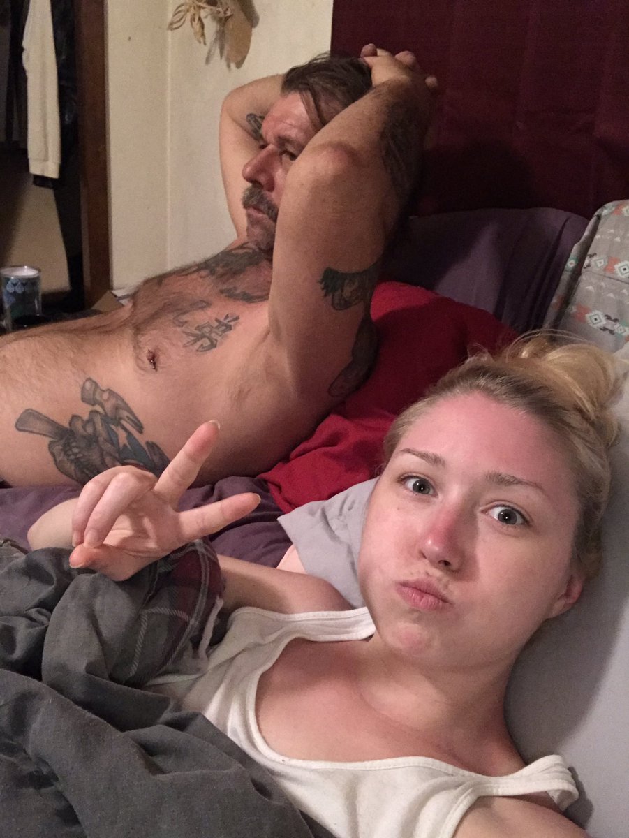 FreyaJinx's tweet photo. Chillin and watching HxH with dad.
Still have a cherry tomato forehead. #suburn https://t.co/AhjSOPmAhp