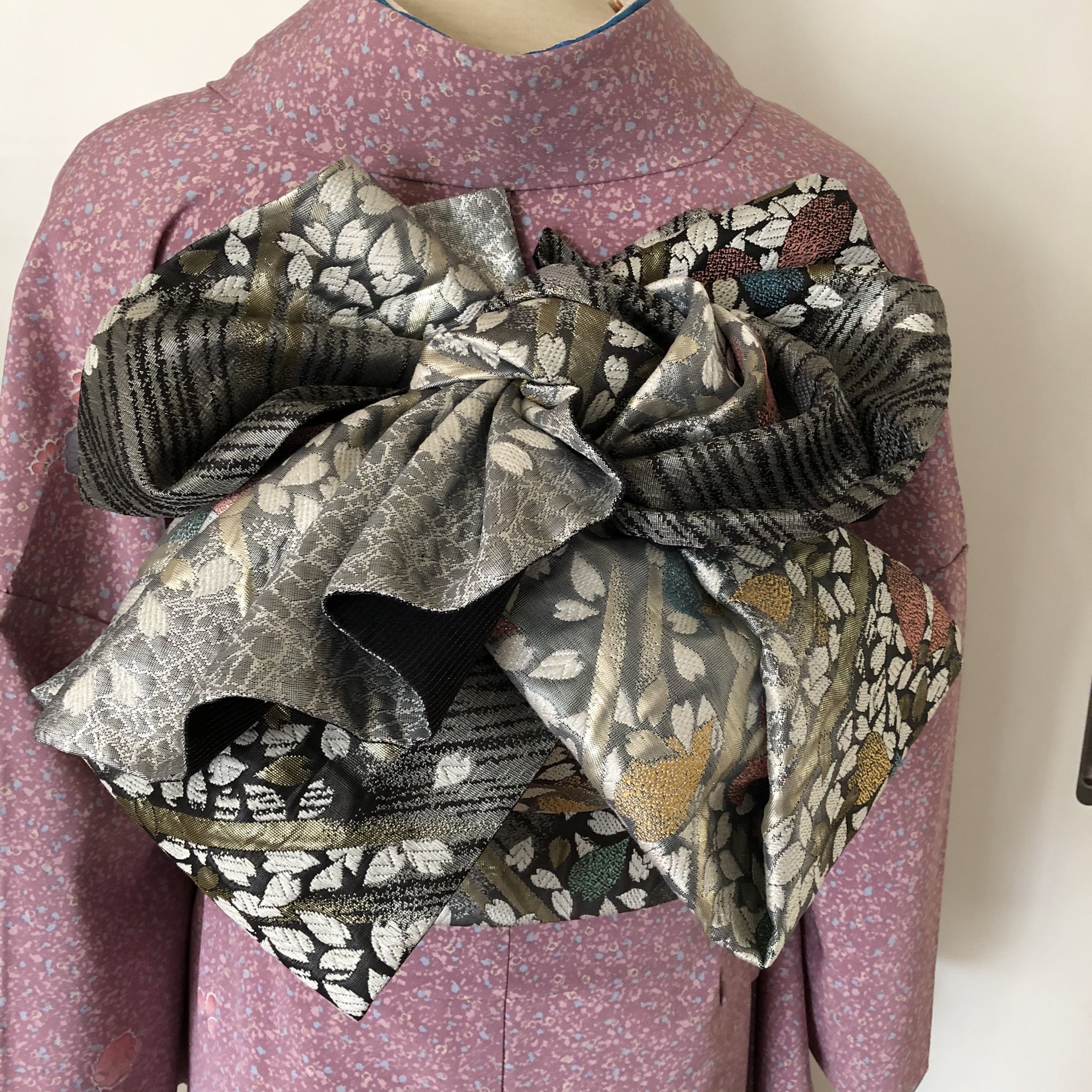 توییتر キラキラ در توییتر 振袖帯結び考えて中 振袖帯結び 成人式の振袖 振袖 かっこいい帯結び 可愛い帯結び 帯の 結び方 T Co 0lfgpcutsi