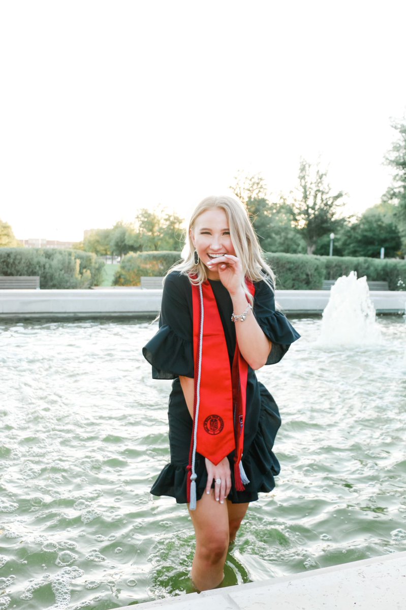 KateMorgan17's tweet photo. Graduating in two years Magna Cum Laude from Texas Tech? Best experience EVER 😭 https://t.co/Fxtz8feDyv