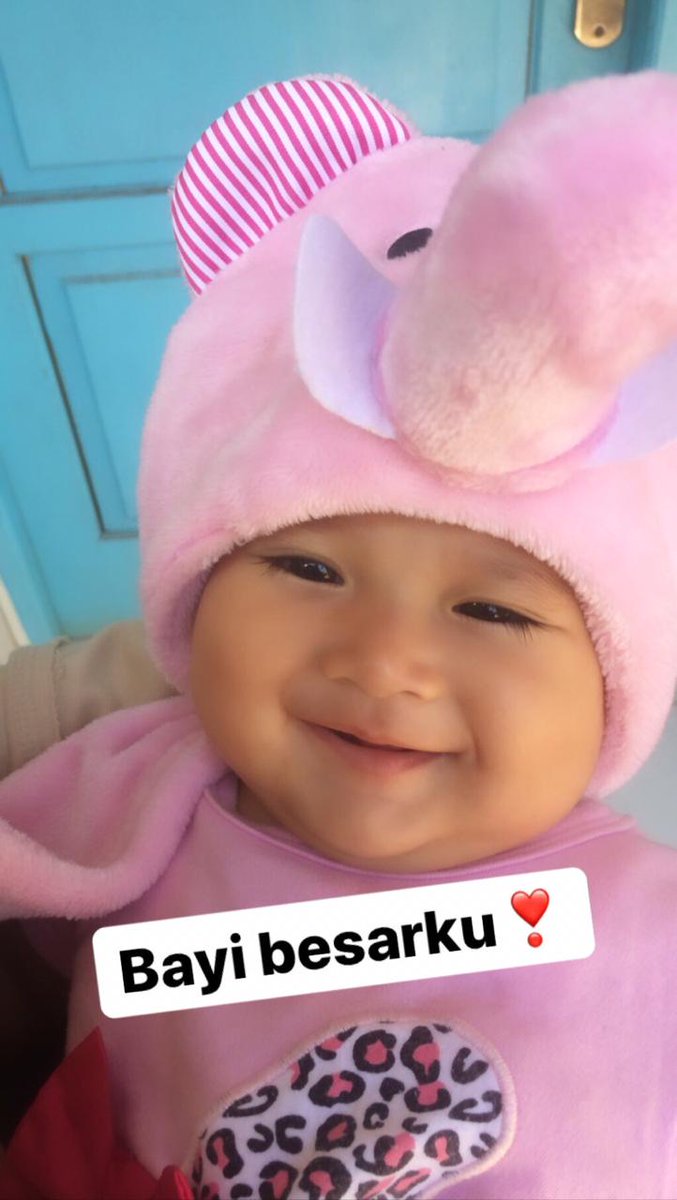 ErlanggaJibon's tweet photo. Alhamdulillah ya allah unna mikayla erlangga udah setahun semoga sehat selalu ya sayang doa ayah yang terbaik buat kamu 🤗 https://t.co/ajez8xwPlt