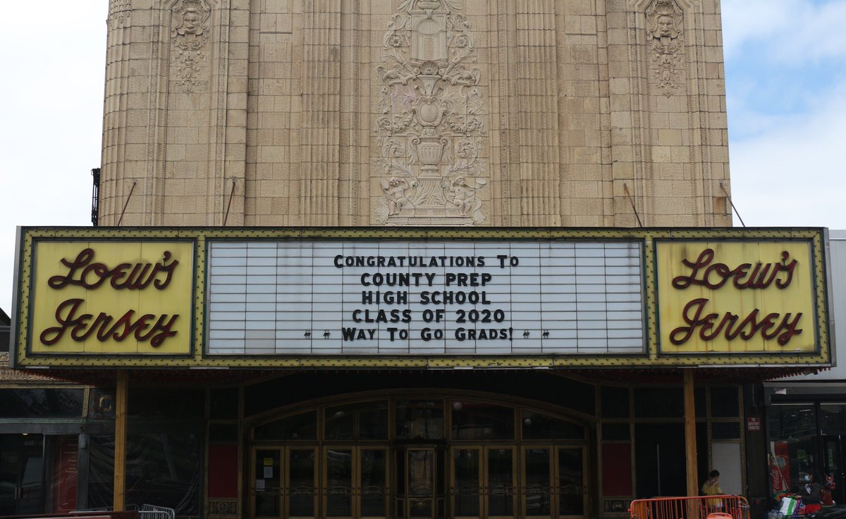 loewsjcommunity's tweet image. Thru Tues nite @HudsonCounty #CountyPrep #HighScool #ClassOf2020 is on #LoewsJersey marquee, lit 'til 9PM - you can take #graduation pix across from Loew's on JFKBlvd. It's our way to make up for #JerseyCity #commencement s canceled by #COVID__19 . Next #McNairAcademic Wed&amp;amp;Thurs