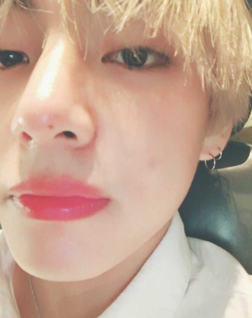 Taehyung's close up selcas - a breathtaking much needed thread