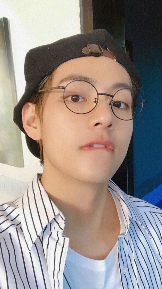 Taehyung's close up selcas - a breathtaking much needed thread