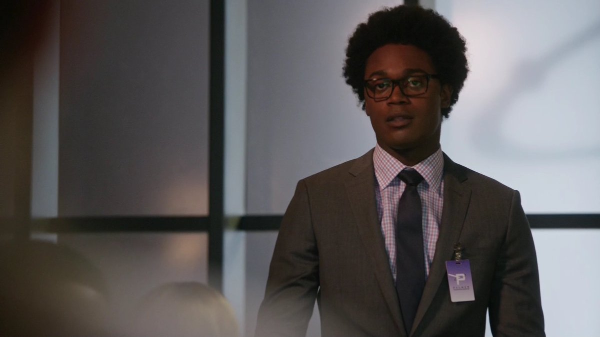 Curtis Holt: -Self-righteous and hypocritical. Treated Oliver like garbage. -Whiny and generally annoying. -Could have been a great character if they actually gave him substance instead of making him a male copy of Felicity