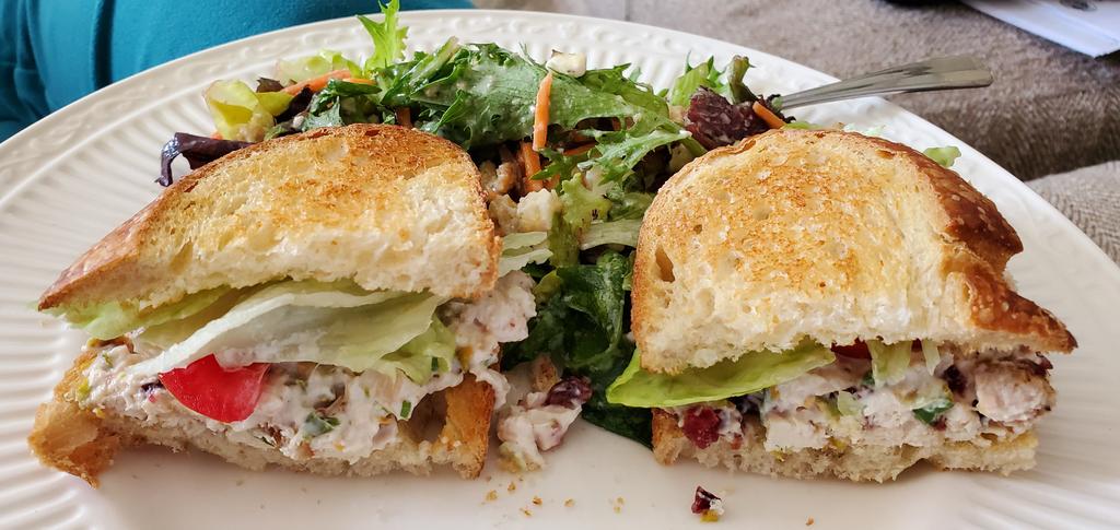 bugsy751's tweet photo. Chicken Salad Sandwich for lunch @FoodNetwork #WeCookTogether #Sweepstakes https://t.co/T5YZcUTbYA