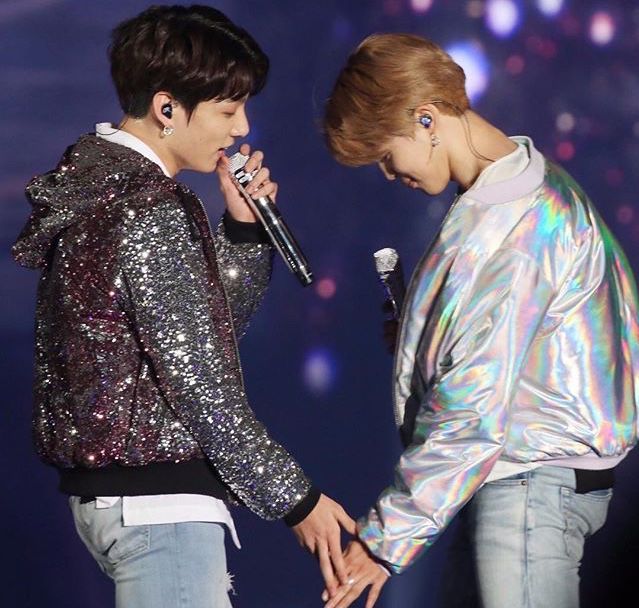 Jimin and Jungkook (Jikook) holding hands precious thread... ♡