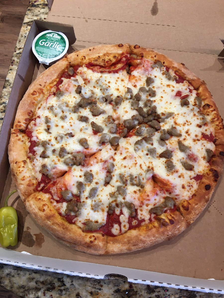 thejoestrandell's tweet photo. Shoutout @BitcoinMagazine for the free pizza! #BitcoinPizzaDay #StackSlices https://t.co/waMuSMKkgZ