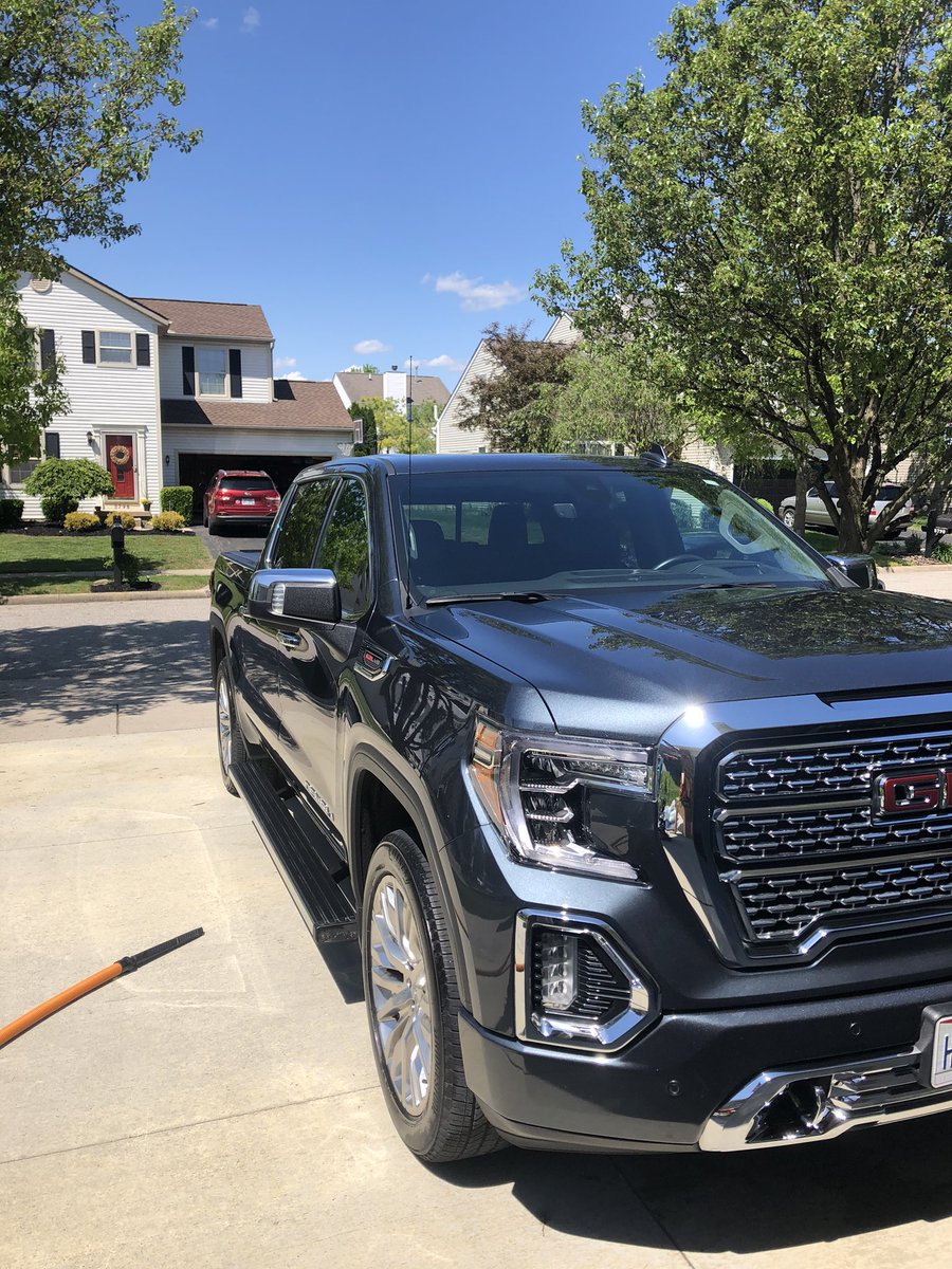 SopkoFrankie's tweet photo. Sign up to get your car detailed through our website https://t.co/uf6F3FKly7 to get $20 off!! Offer ends May 31st, don’t miss out! https://t.co/BWm8DYDi13