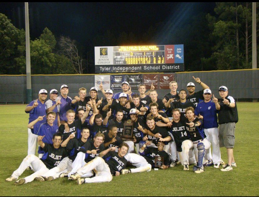 coreyspala's tweet photo. 8 years ago ⚾️ 
College Baseball World Series Champion

#Wolves #wasJuniorCollegedoh #benchonly #stillgotthatringdoh #NJCAA https://t.co/8onnZTfPAi