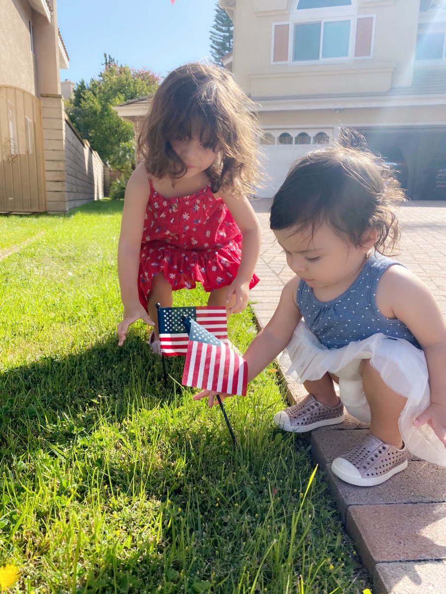 edgarisotelo's tweet photo. Honoring those that courageously sacrificed it all for generations to come. Thank You and your families. 🇺🇸#GodBlessAmerica #MemorialDay
#LosSotelos #SoteloSisters #EdgarSotelo #ElShoboy https://t.co/NXNlB5h3MY