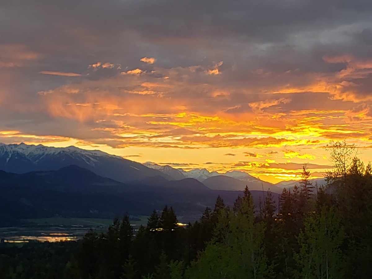 The skies here are never boring #sunsets #YouBelongHere