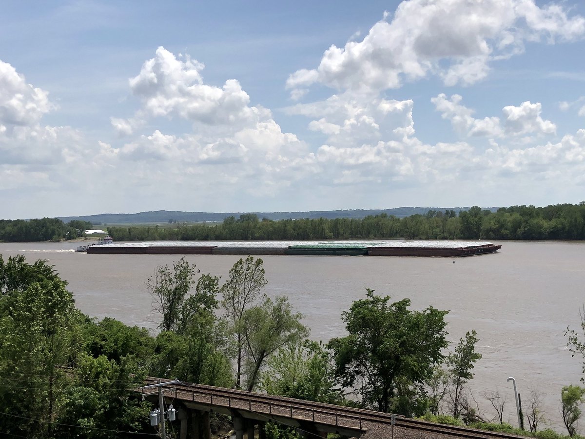 Barge on the Mississippi, Bridge over the Mississippi, Welcome sign & a banner at the school. (End thread)