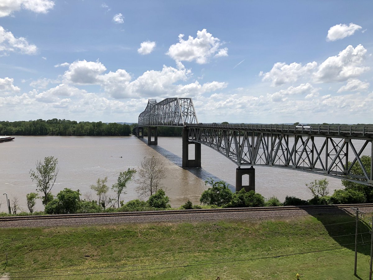 Barge on the Mississippi, Bridge over the Mississippi, Welcome sign & a banner at the school. (End thread)