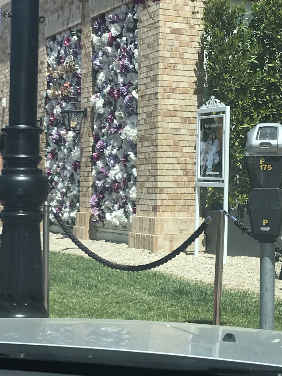 LAmamma1's tweet image. Love your store 💜🤍 We took a drive #needtogetout to #pacificpalisades today @Reformation