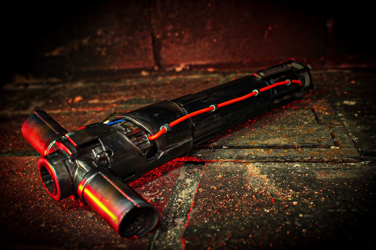 offearth3d's tweet photo. Here are my favorite 4 pics of the 150+ I took of the Kylo Ren Lightsaber Hilt! Files are by the talented @Magnavis_, Printed on my @Elegoo_Official Mars in @SirayaTech Fast. More Pics will be up on my Instagram Later!! 🤙🏽🤙🏽 https://t.co/qiLrG9cQWr