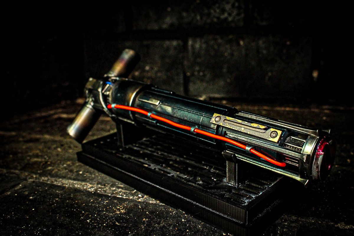 offearth3d's tweet photo. Here are my favorite 4 pics of the 150+ I took of the Kylo Ren Lightsaber Hilt! Files are by the talented @Magnavis_, Printed on my @Elegoo_Official Mars in @SirayaTech Fast. More Pics will be up on my Instagram Later!! 🤙🏽🤙🏽 https://t.co/qiLrG9cQWr