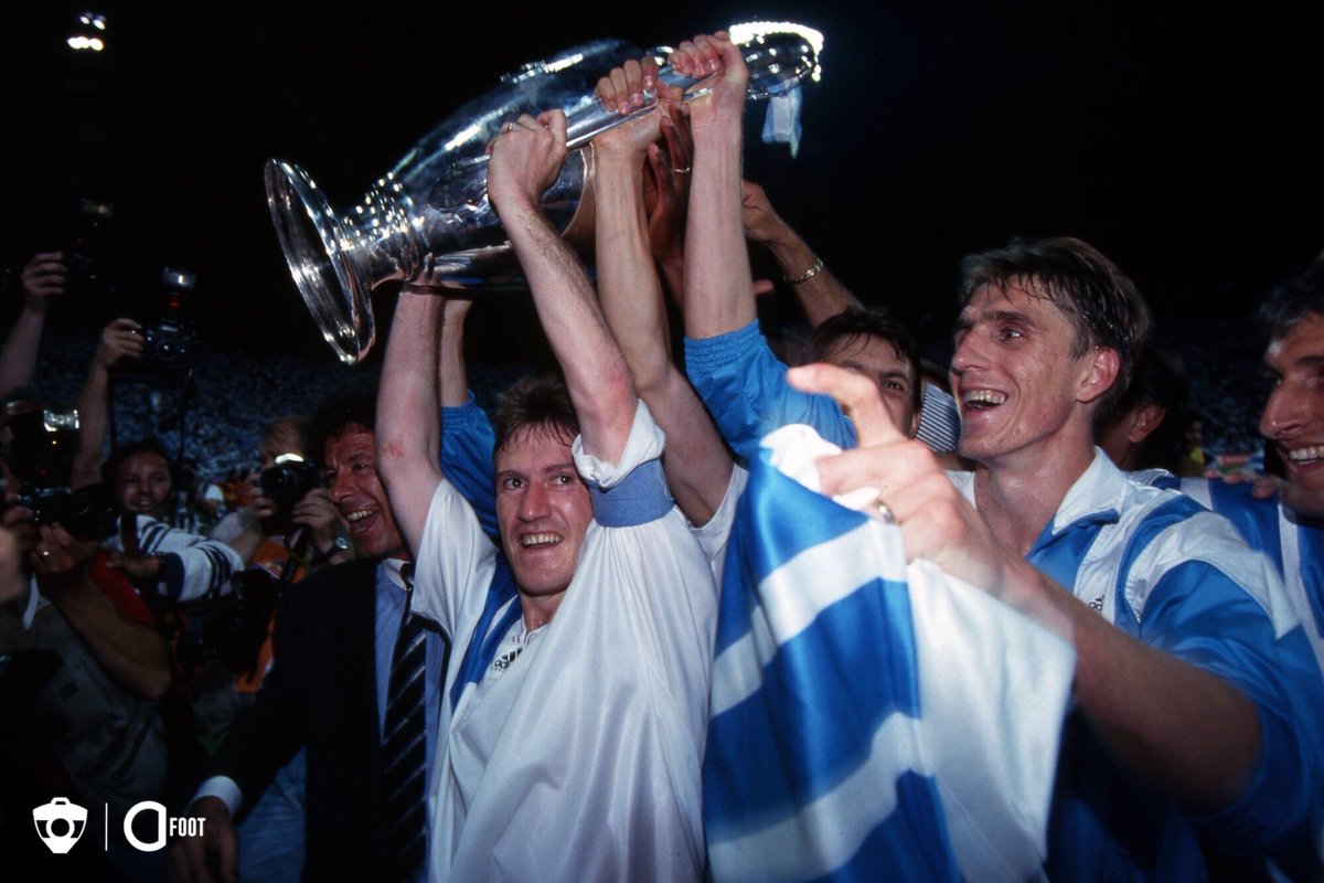 Il y a 27 ans jour pour jour, l’Olympique de Marseille devenait le premier (et l’actuel unique) club français à remporter la Ligue des Champions. 🏆

C’était le 26 mai 1993.