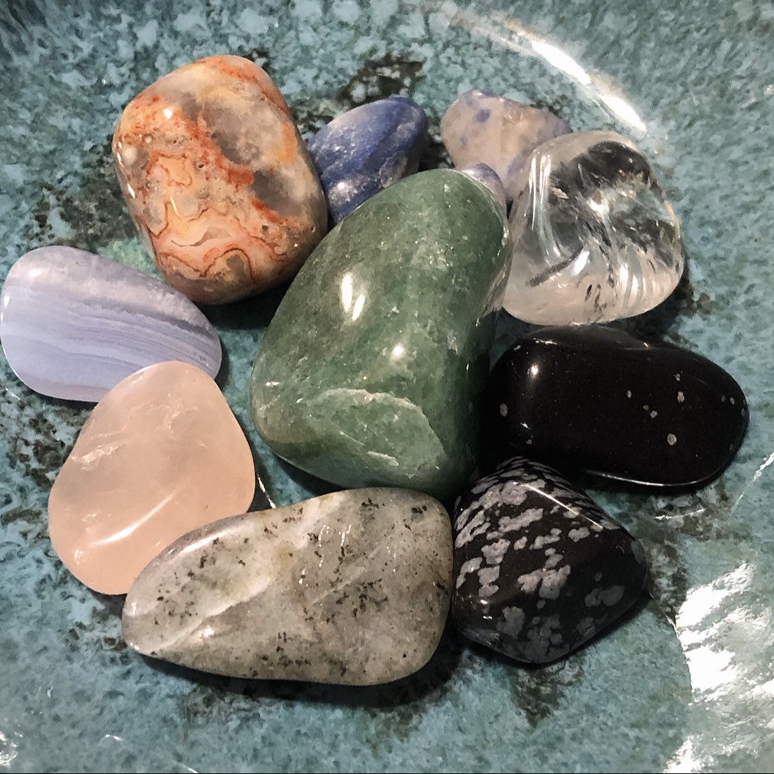 Memorial Day Specials    ends 5.26.2020    at midnight PST Gemstone bundles, mystery pendants with the purchase of a zodiac pendant, 3 for $37 simple twists, and 2 for $25 minis!(a thread)