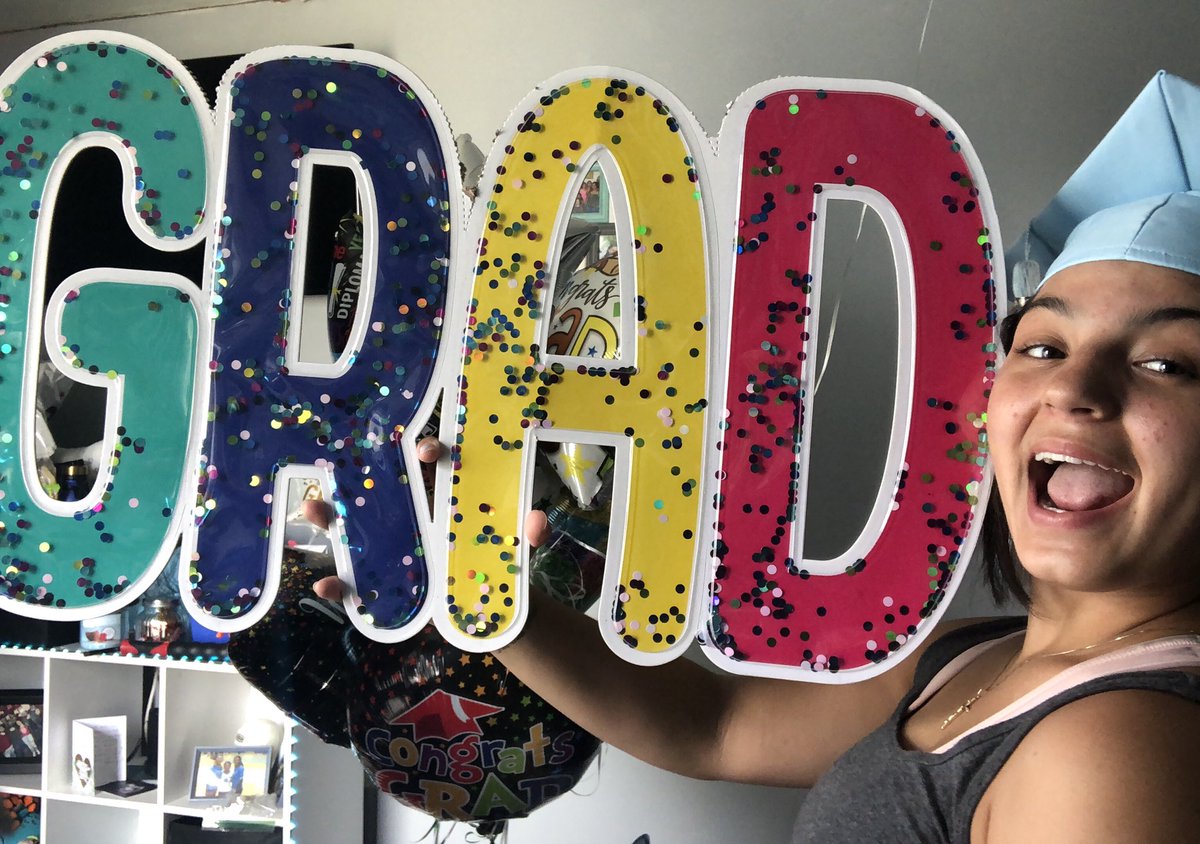 _Gabby5_'s tweet photo. &amp;’ there goes senior year . Can’t wait to see what the future has in store ✨✨. Class of 2020 🥳🥳 https://t.co/evsUdJ7GNP