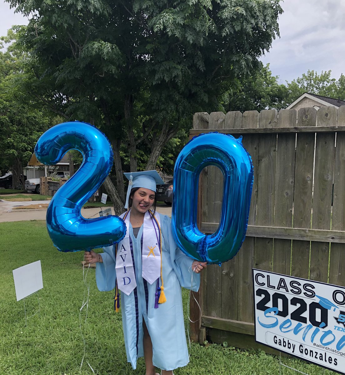 _Gabby5_'s tweet photo. &amp;’ there goes senior year . Can’t wait to see what the future has in store ✨✨. Class of 2020 🥳🥳 https://t.co/evsUdJ7GNP