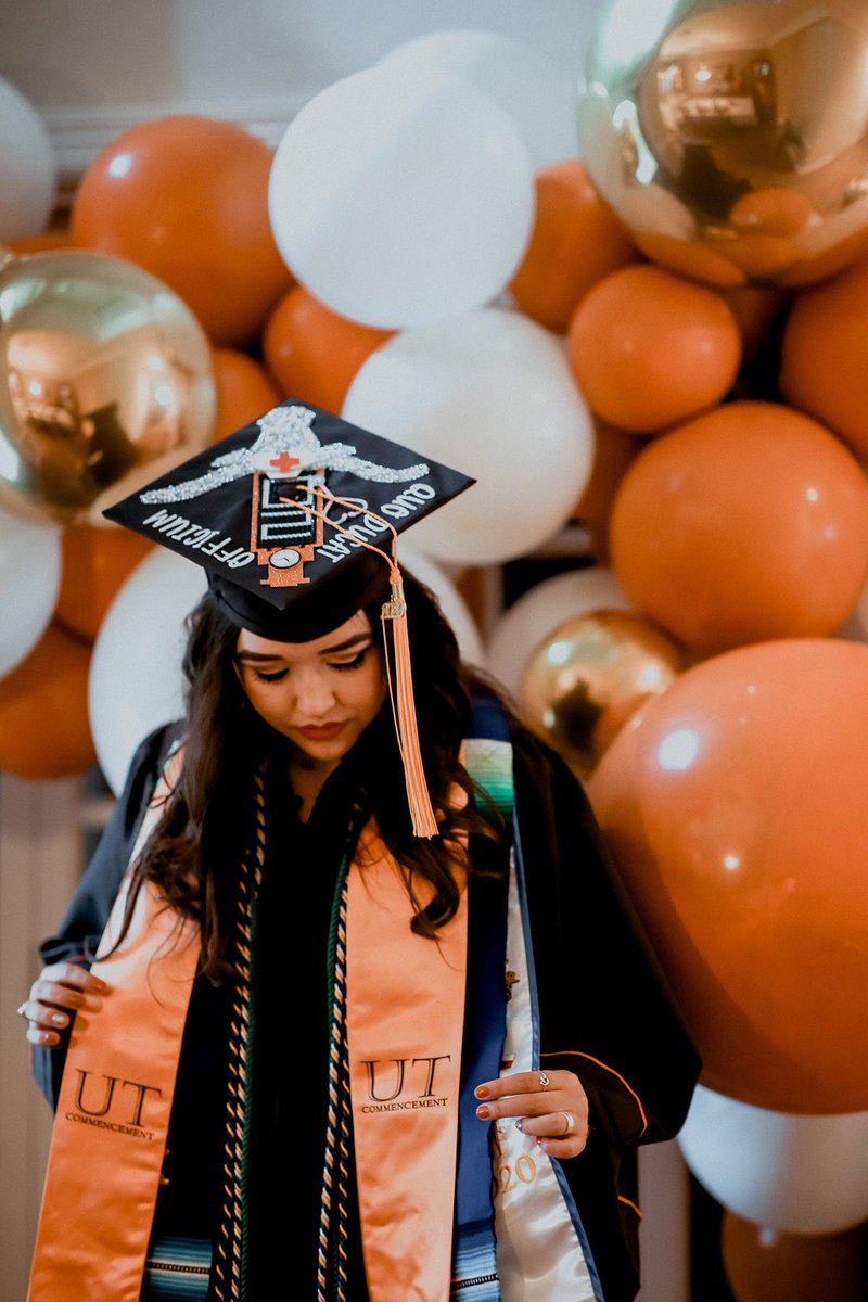 Nani0130's tweet photo. I swear this life is like the sweetest thing I've ever known 🧡🤘🏽🎓 #UTGrad20 #longhornnurse #HookEm #firstgen #UTLatinxGrad
•
•
•
Ok last graduation post i promise https://t.co/NoC7DT7ZkQ