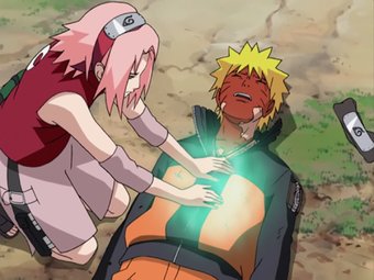Ensuite pendant l'arc Sasuke, elle apaise les brûlures Naruto apres sa transformation mais c'est malheureusement tout ce qu'elle apporte